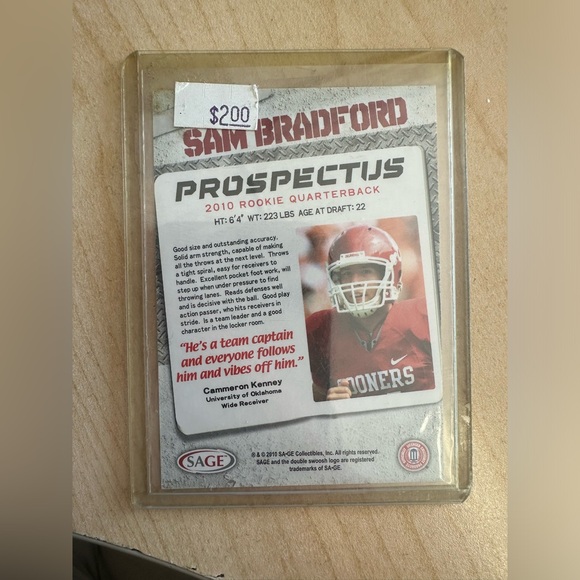 Sam Bradford football cards in great condition. (3) - Picture 6 of 8